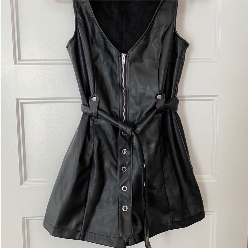 VENUS Romper